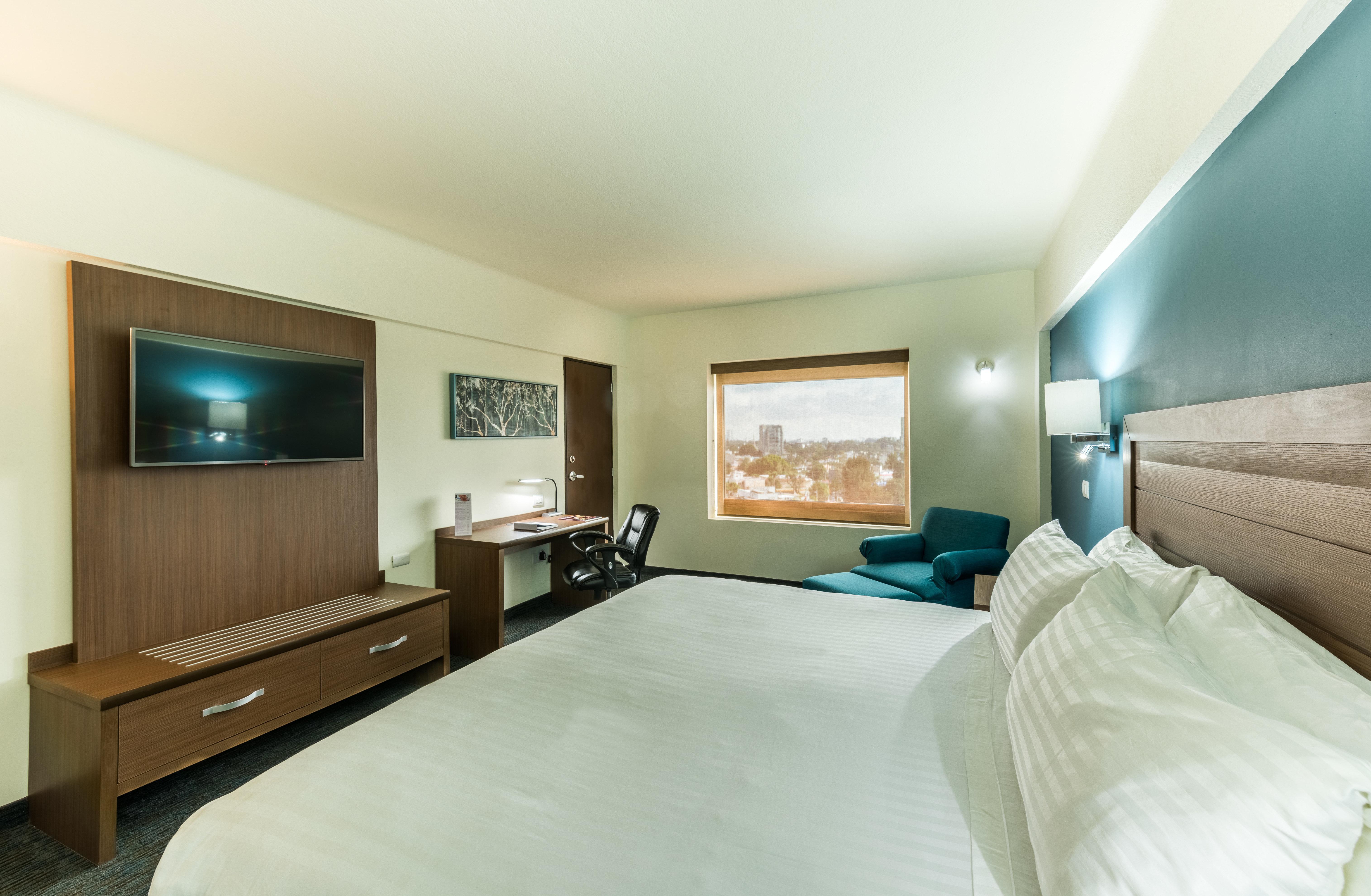 Hotel Guadalajara Expo Plaza Del Sol, An Ihg